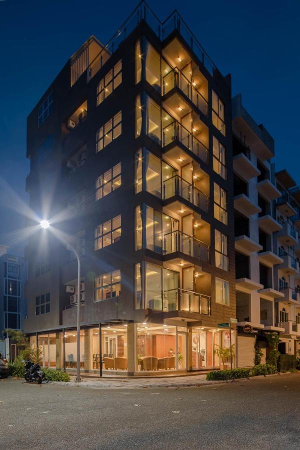 Amber Beach Hotel 胡鲁马累 外观 照片