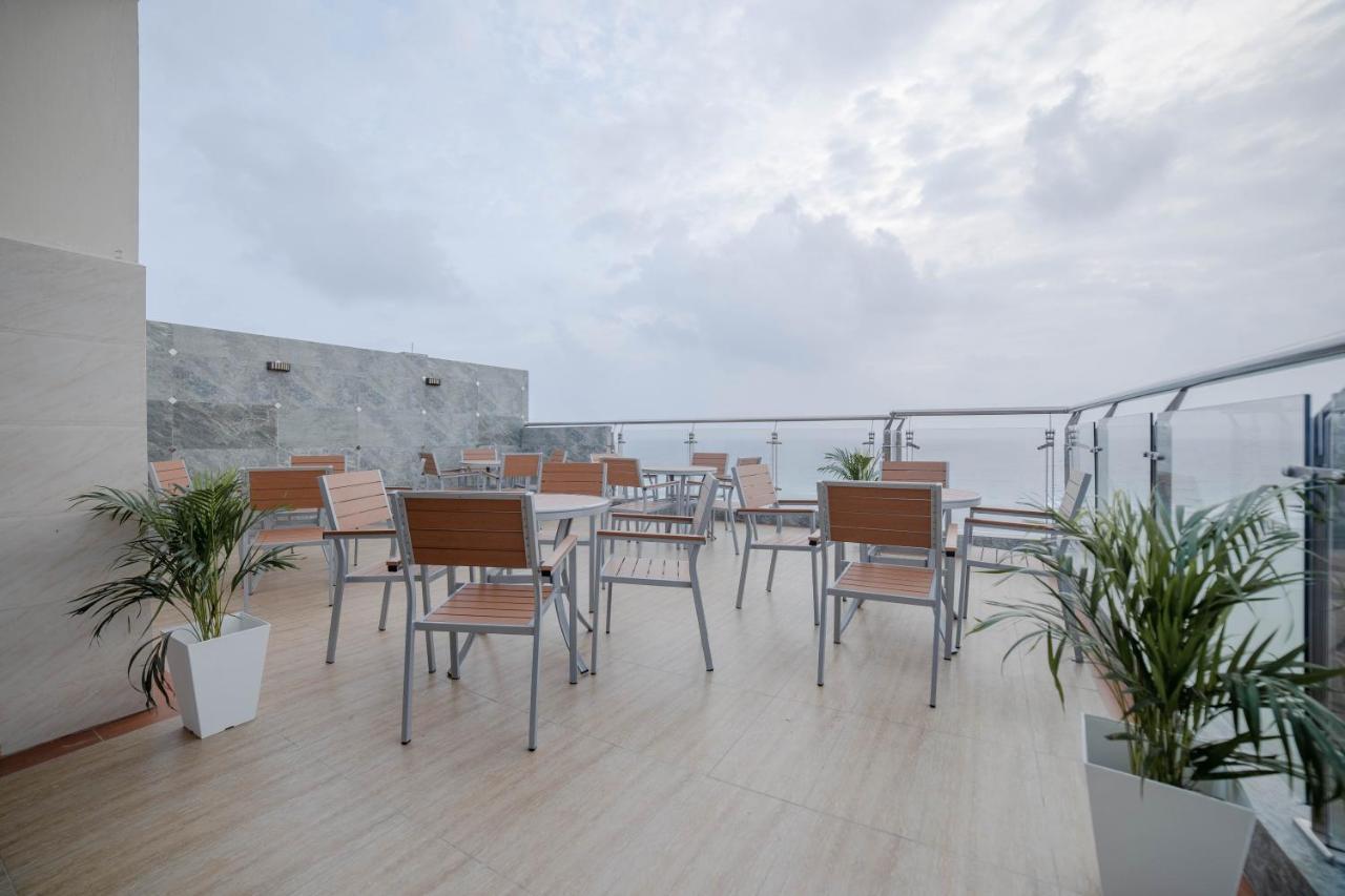 Amber Beach Hotel 胡鲁马累 外观 照片