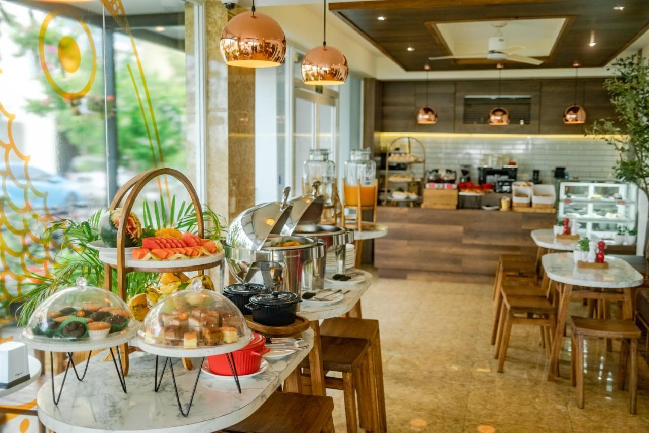Amber Beach Hotel 胡鲁马累 外观 照片